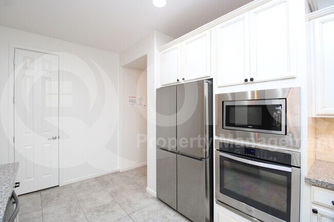 Foto del edificio - 10233 E Sable Ave