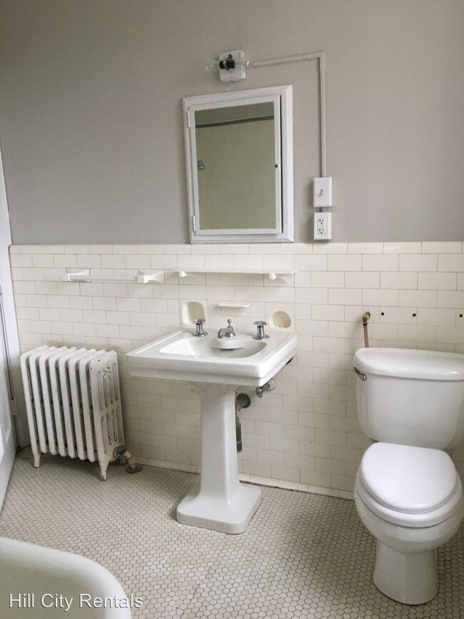 Foto del edificio - 3837 Peakland Pl