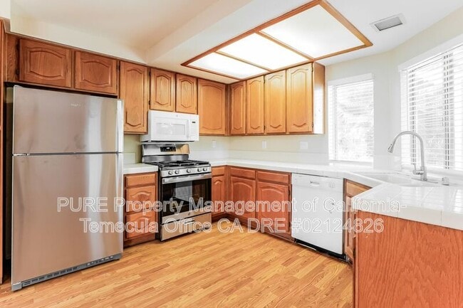 Building Photo - 45435 Piute St