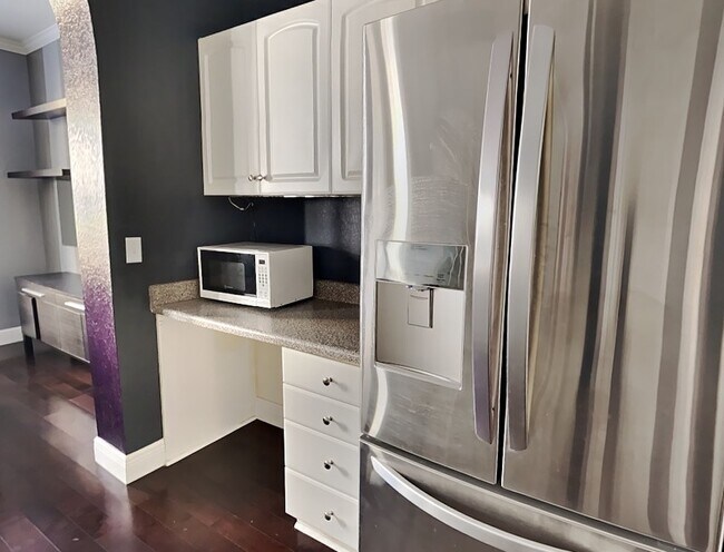 Foto del edificio - 860 N Orange Ave