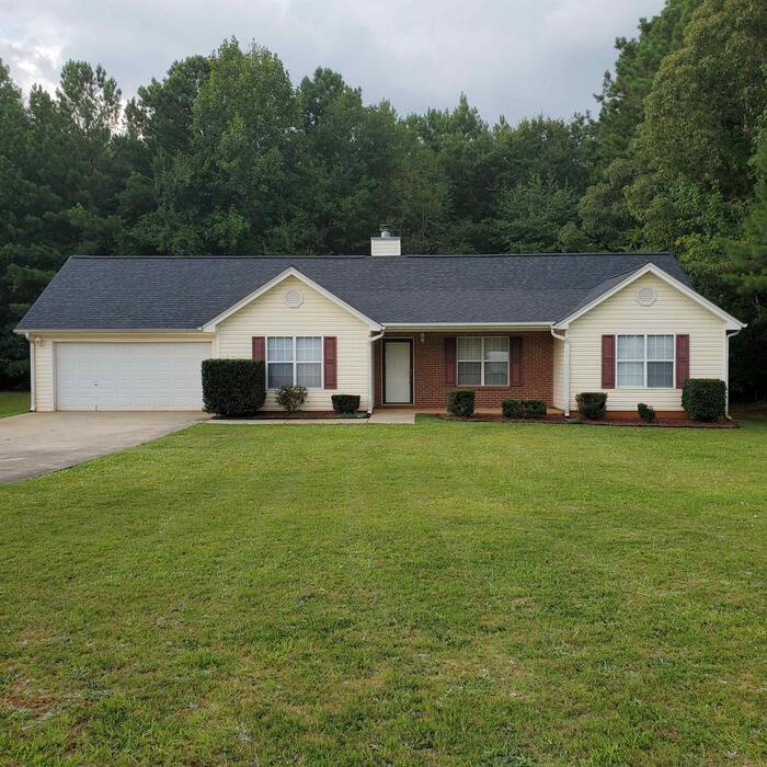 Clean Home in Quiet Neighborhood House for Rent in Griffin, GA
