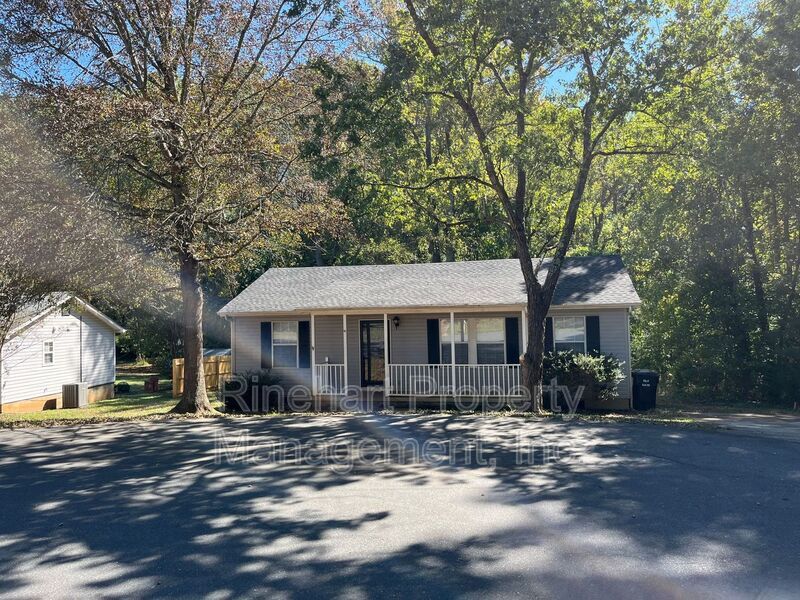 Foto principal - 1149 Wesley Wood Dr