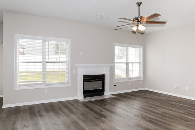Foto del edificio - 652 Adams Landing Ct