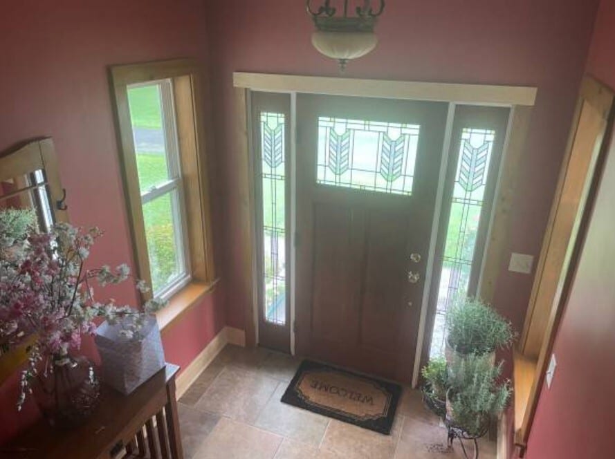 Private entrance, mudroom - 2301 Hanover Rd