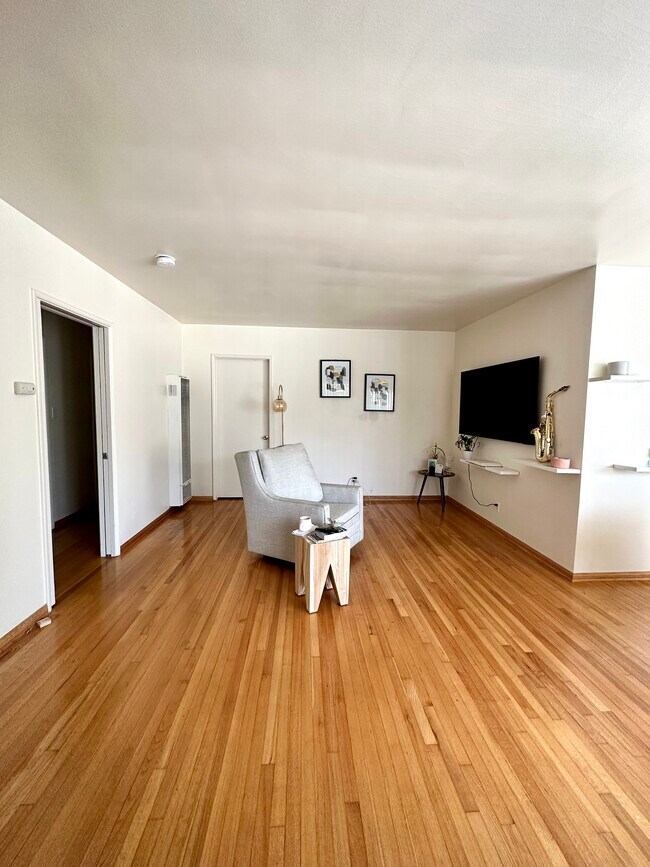 2. Living Area - 12947 Panama St