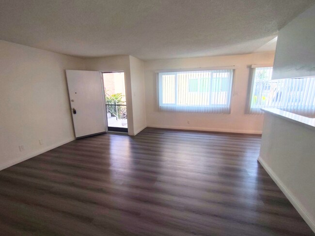 Foto del edificio - 4281 Green Ave