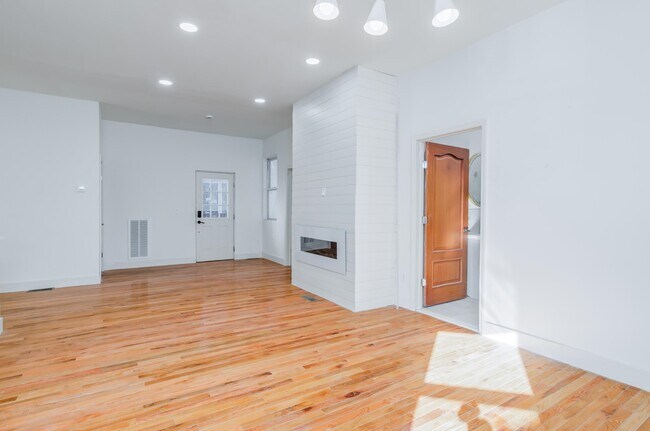 Foto del edificio - 118 Newman Ave