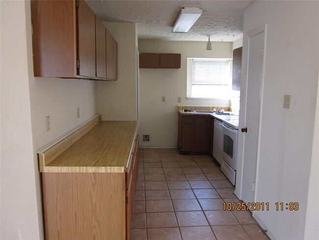 Building Photo - 13220 Chimney Sweep Dr