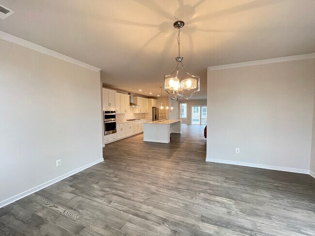 Dinning Room -> Kitchen - 23535 Neersville Corner Ter
