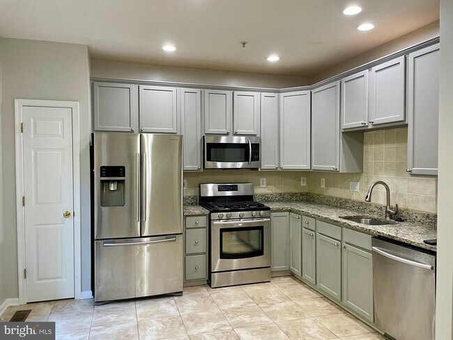 Foto del edificio - 6058 Signal Flame Ct