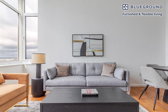 Foto del edificio - 635 W 42nd St