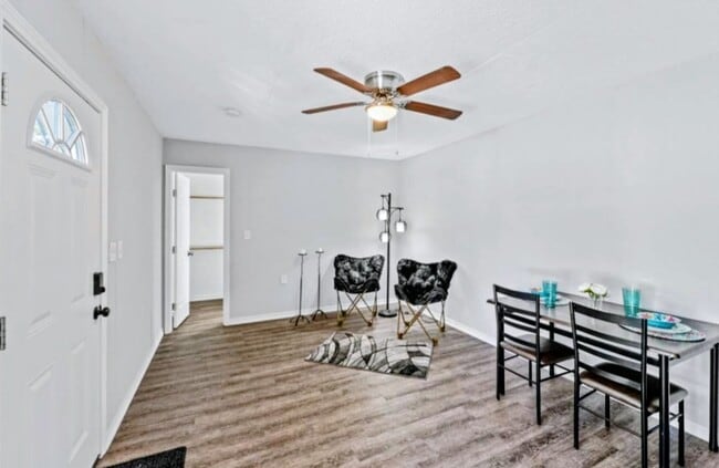 Building Photo - 12918 Peggys Ln