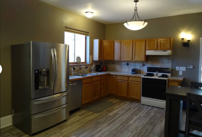 Foto principal - 2052 Apple Valley Rd