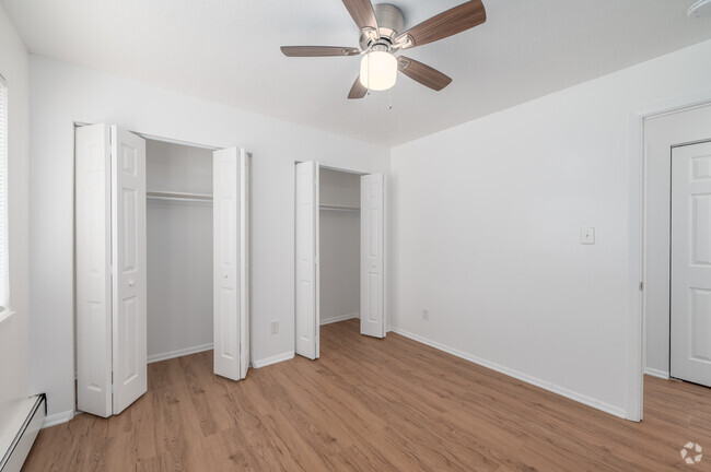 2 BD,1 BA - 750SF - First Bedroom - Norwood Place Apartments