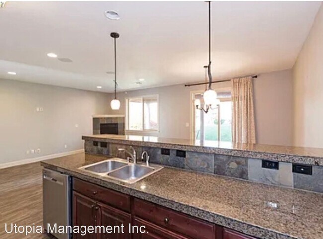 Foto del edificio - 4 br, 2.5 bath House - 39381 Trillium St.