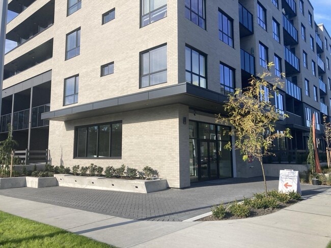 Building Photo - 8509-8158 158 St