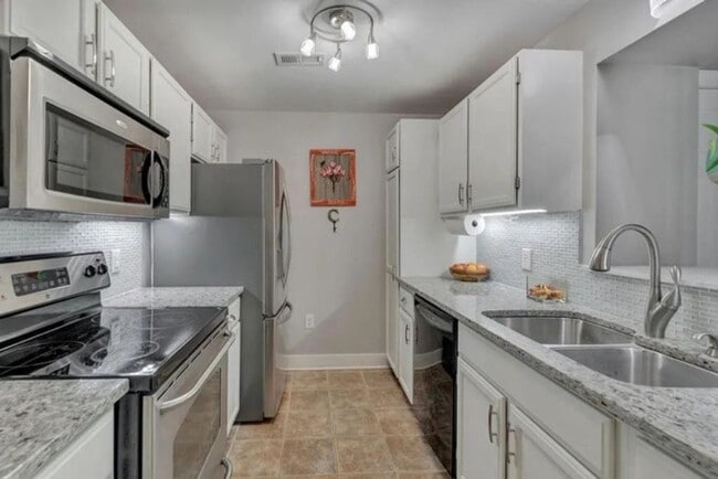 Foto del edificio - 806 E Jefferson St