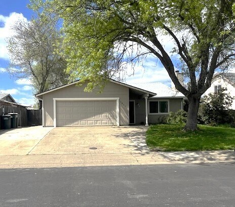 Primary Photo - Welcome to 6825 Waxwing Way!