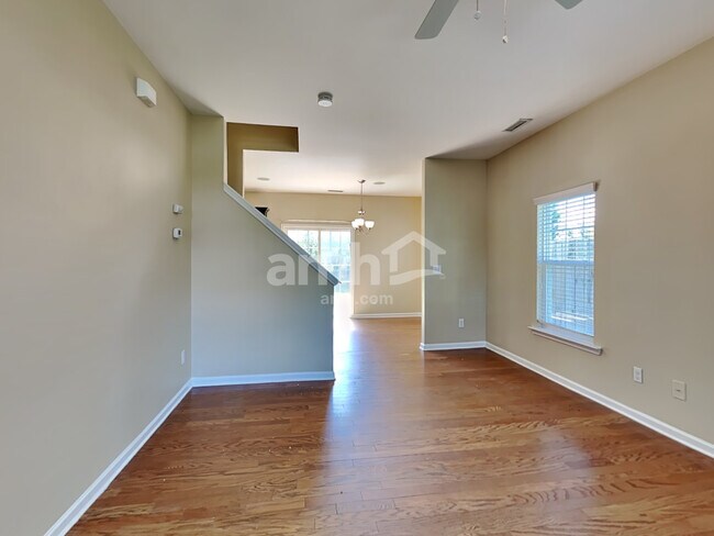 Foto del edificio - 660 Smithridge Way