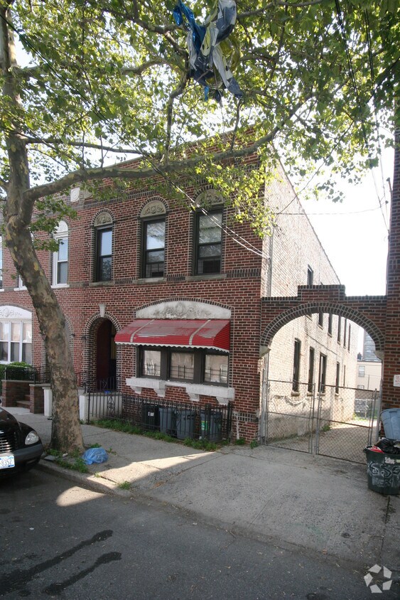 Foto del edificio - 655 Hemlock St