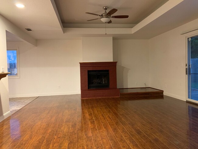 Building Photo - GRANITE BAY ~ HOME FOR RENT!