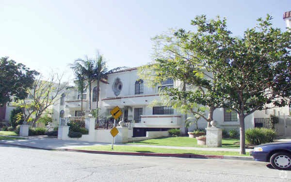 Foto del edificio - 3751 S Canfield Ave