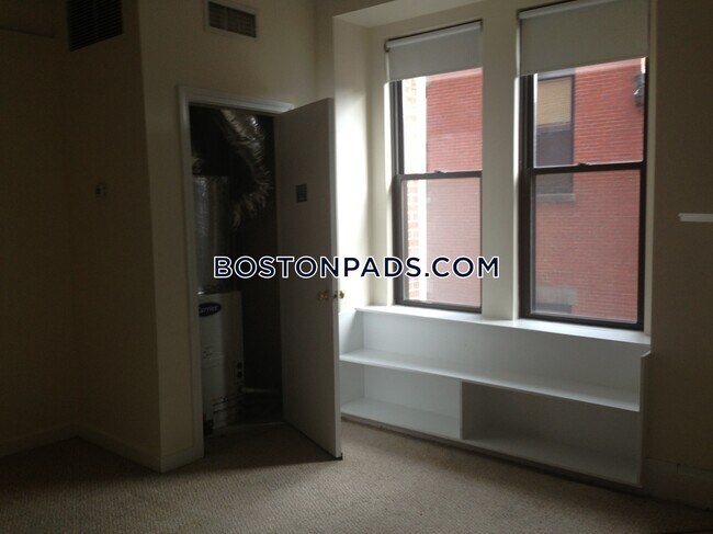 Building Photo - 62 Boylston St
