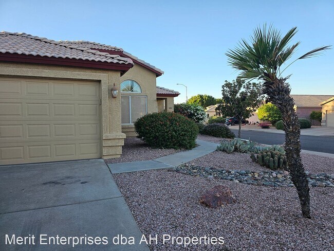 Foto del edificio - 3 br, 2 bath House - 6713 E MANNING ST