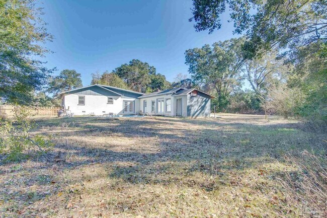 Foto del edificio - 4725 Clara St