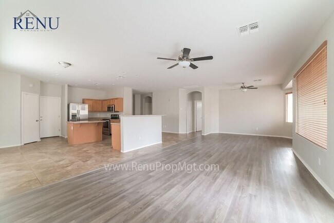 Foto del edificio - Available Now! Single Story 3 Bed, 2 Bath ...