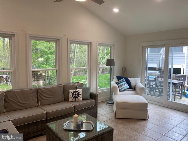 Foto del edificio - 7705 Carrleigh Pkwy
