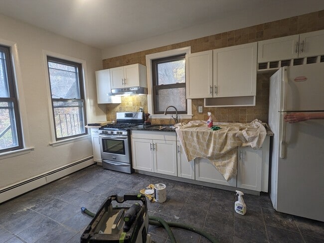 Building Photo - 36 Leyden St