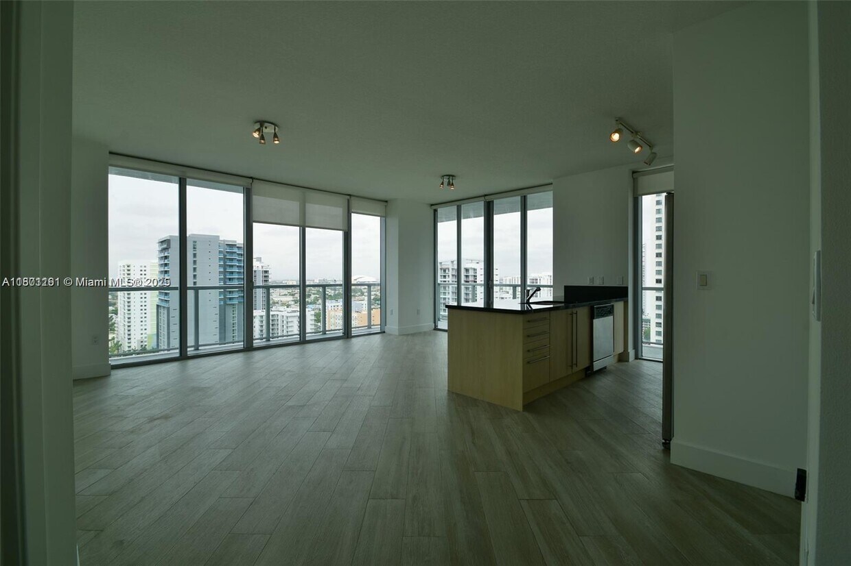 Foto principal - 1111 SW 1st Ave
