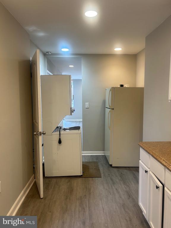 Building Photo - 1705 N Mount St