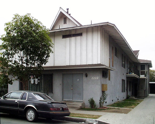 Foto del edificio - 2222 Zoe Ave