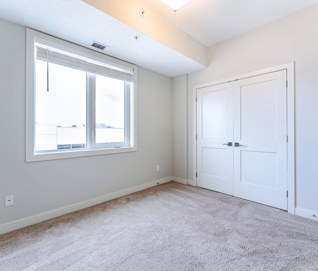 Building Photo - The Link