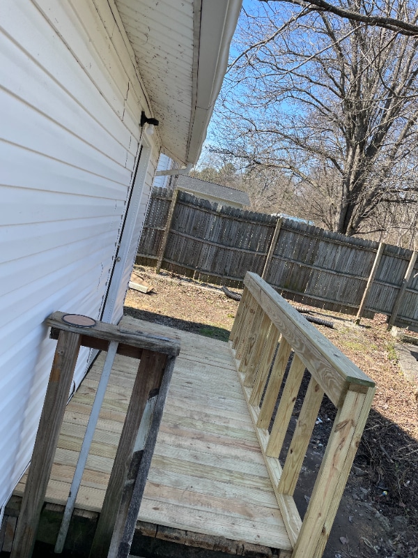 Building Photo - 830 W 5th St