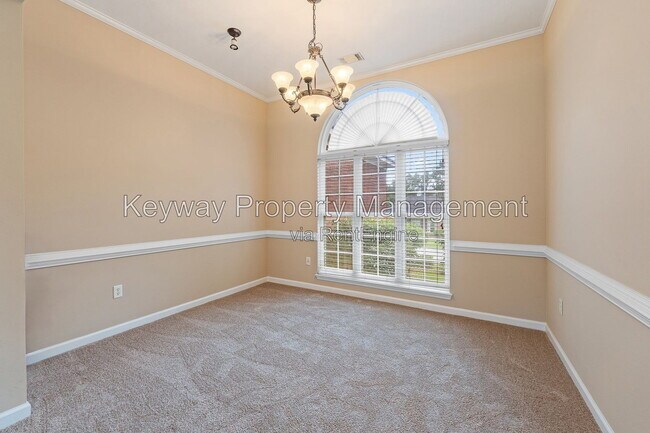 Foto del edificio - 803 Bell Springs Ct
