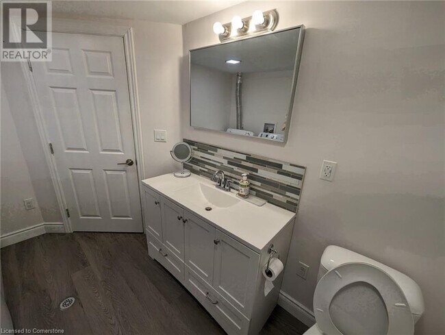 Building Photo - 510 Oakridge Pl