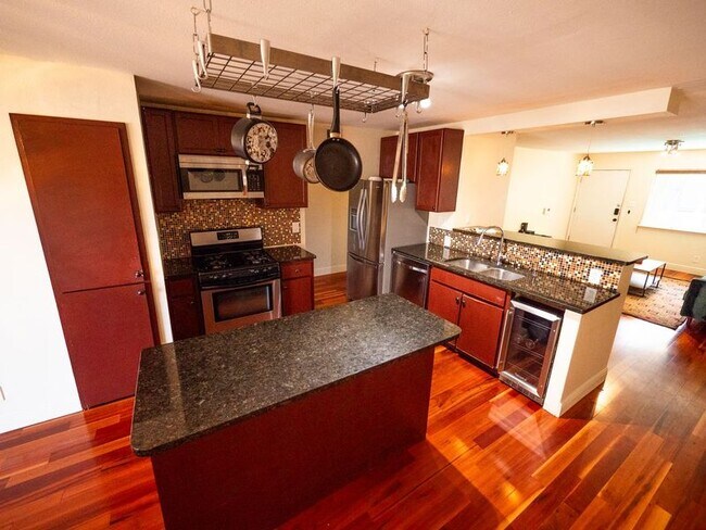 Foto del edificio - 2303 East Side Dr