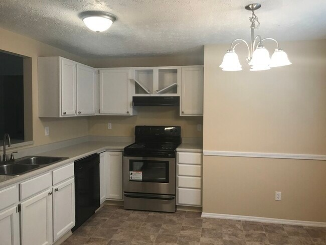 Foto del edificio - 6201 Gander Rd E