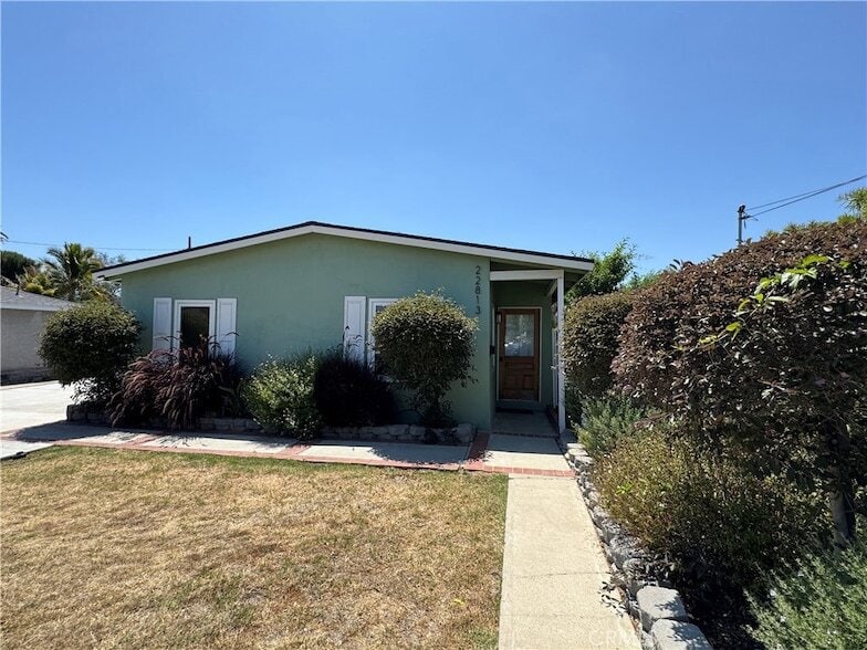 Primary Photo - 22813 Menlo Ave