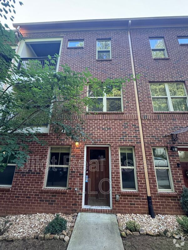 Building Photo - 1280 Dahlgren Lane