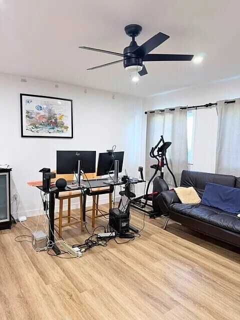 Foto del edificio - 715 Sunset Ave