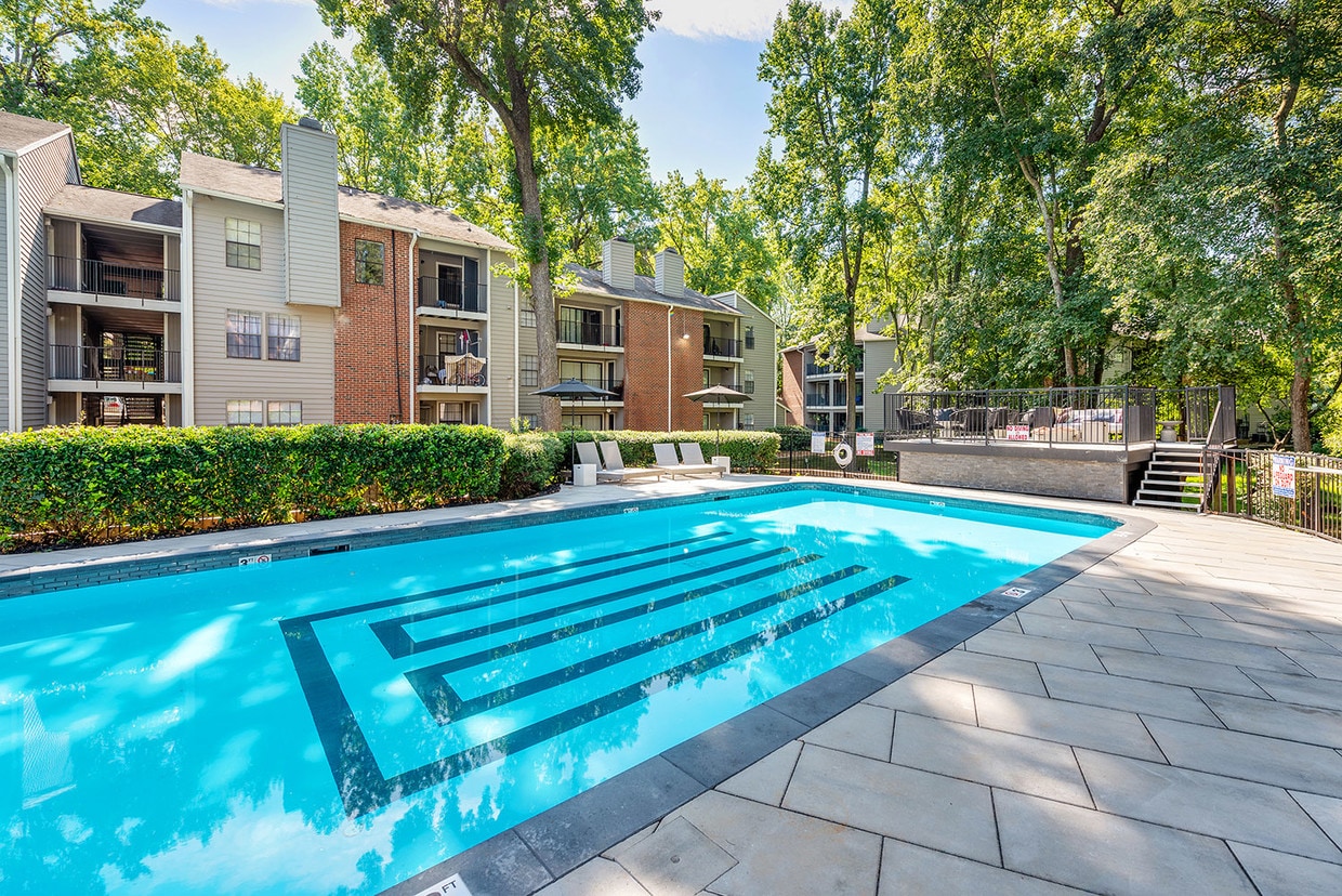 Woodford Estates 4630 Central Ave Charlotte, NC