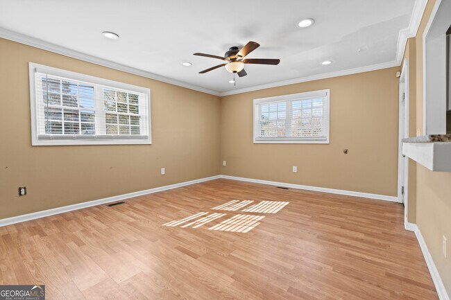 Foto del edificio - 159 Walnut St NW