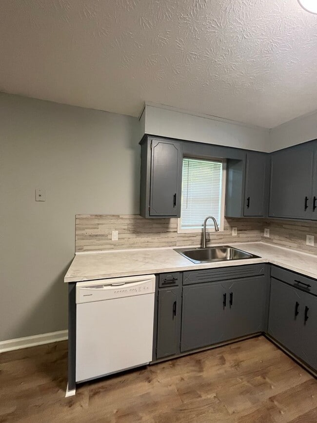 Building Photo - Beautiful Home Located Off Of Whitesville ...