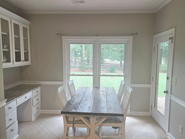 Building Photo - Maple Ridge Golf Community 4 Bedrooms 3 Bath