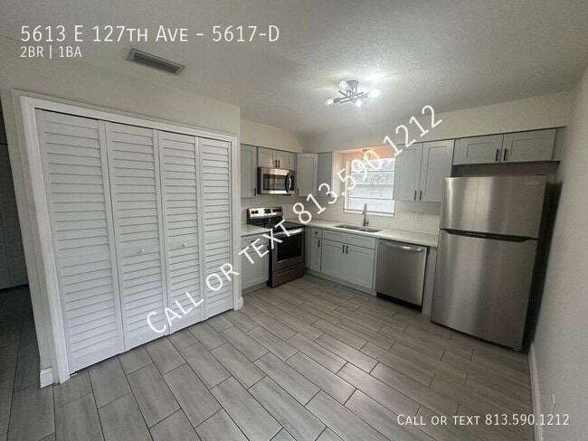 Foto del edificio - 5613 E 127th Ave