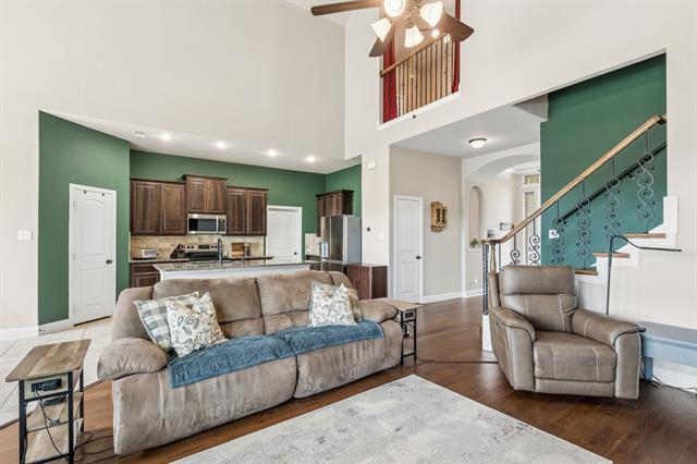 Foto del edificio - 127 Hillcrest Way